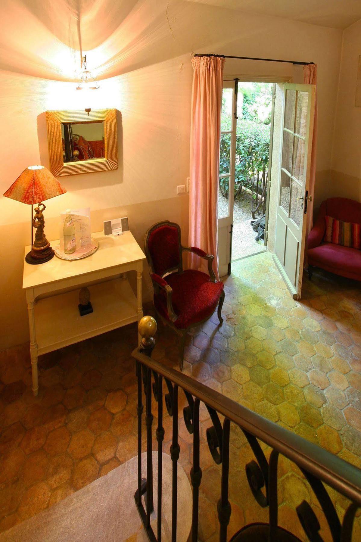 La Maison Du Village Saint-Remy-de-Provence Luaran gambar