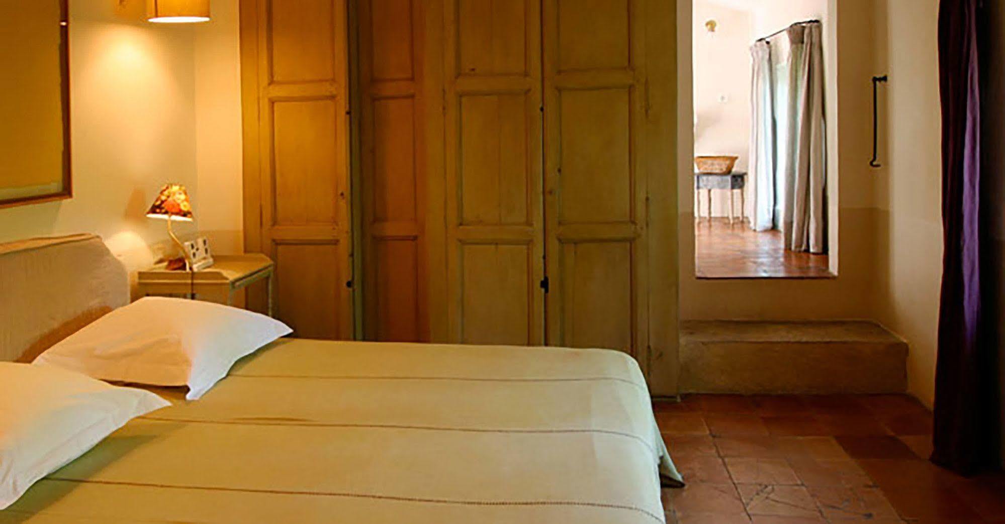 La Maison Du Village Saint-Remy-de-Provence Luaran gambar